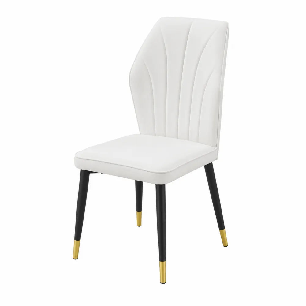 Chaise en similicuir blanc avec pieds en métal noir et doré
